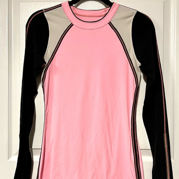 Lululemon Run: Layer Me long sleeve shirt, size 4 - Picture 1 of 5